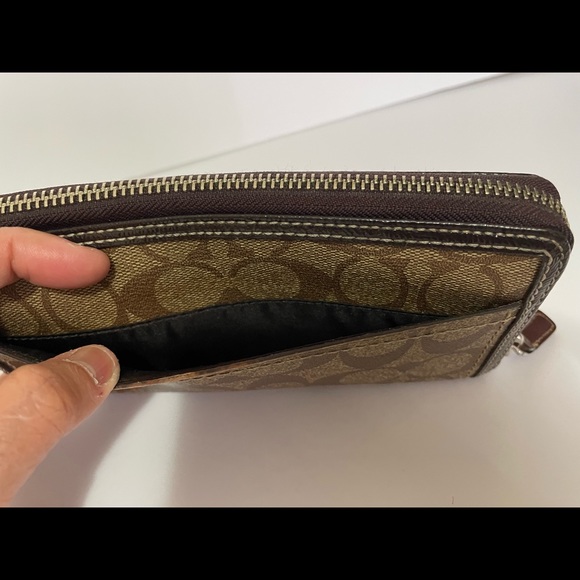 🌸COACH long wallet🌸 - Picture 9 of 15